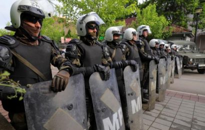 科索沃塞裔與警爆衝突　北約維和部隊約25人受傷